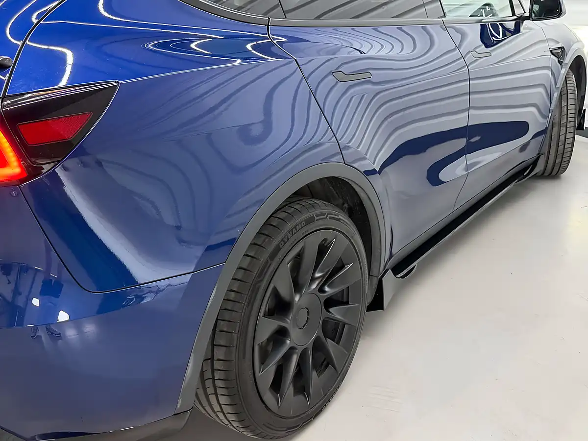 Used 2023 Tesla Model Y Blue - Interior and Exterior details 9