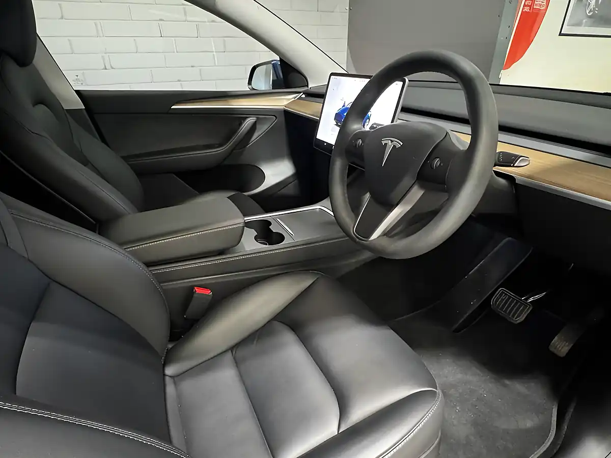 Used 2023 Tesla Model Y Deep Blue Metallic - Interior and Exterior details 7