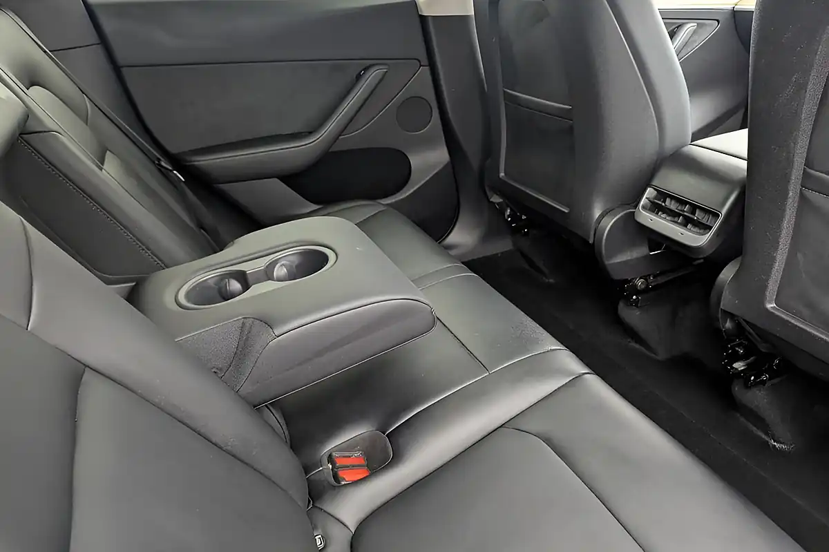 Used 2023 Tesla Model Y Grey - Interior and Exterior details 10