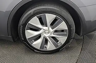 Used 2023 Tesla Model Y Grey - Interior and Exterior details 20