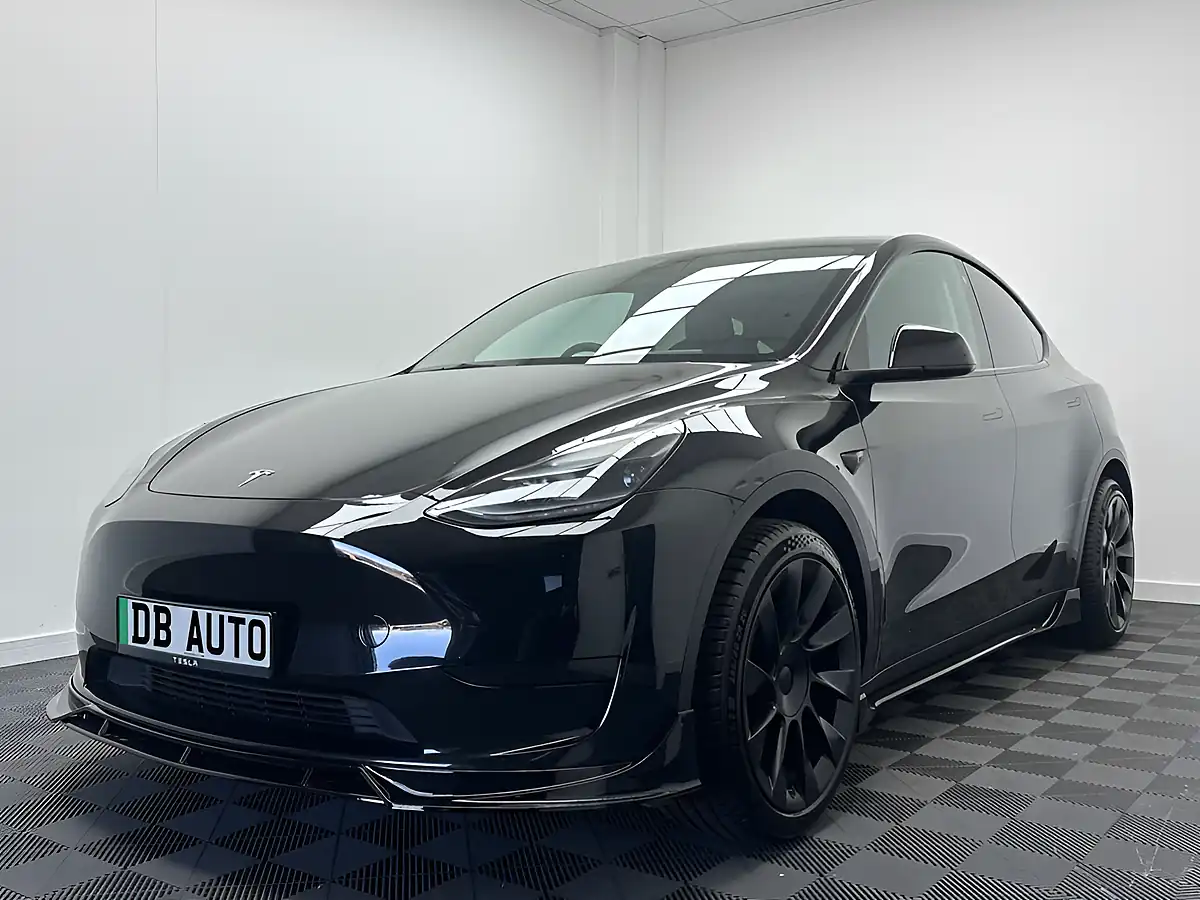 Used 2023 Tesla Model Y Long Range Black - Interior and Exterior details 11