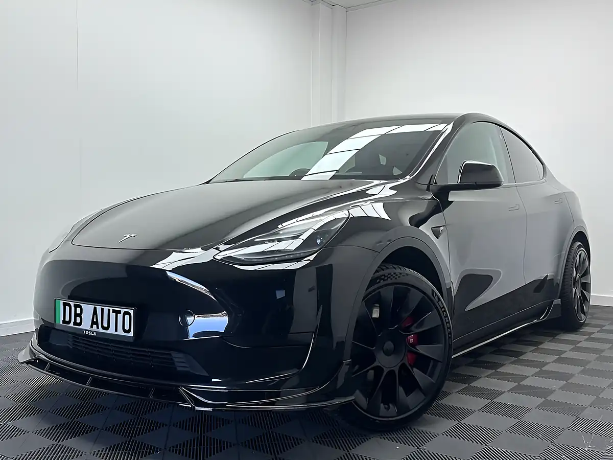 Used 2023 Tesla Model Y Long Range Black - Interior and Exterior details 8
