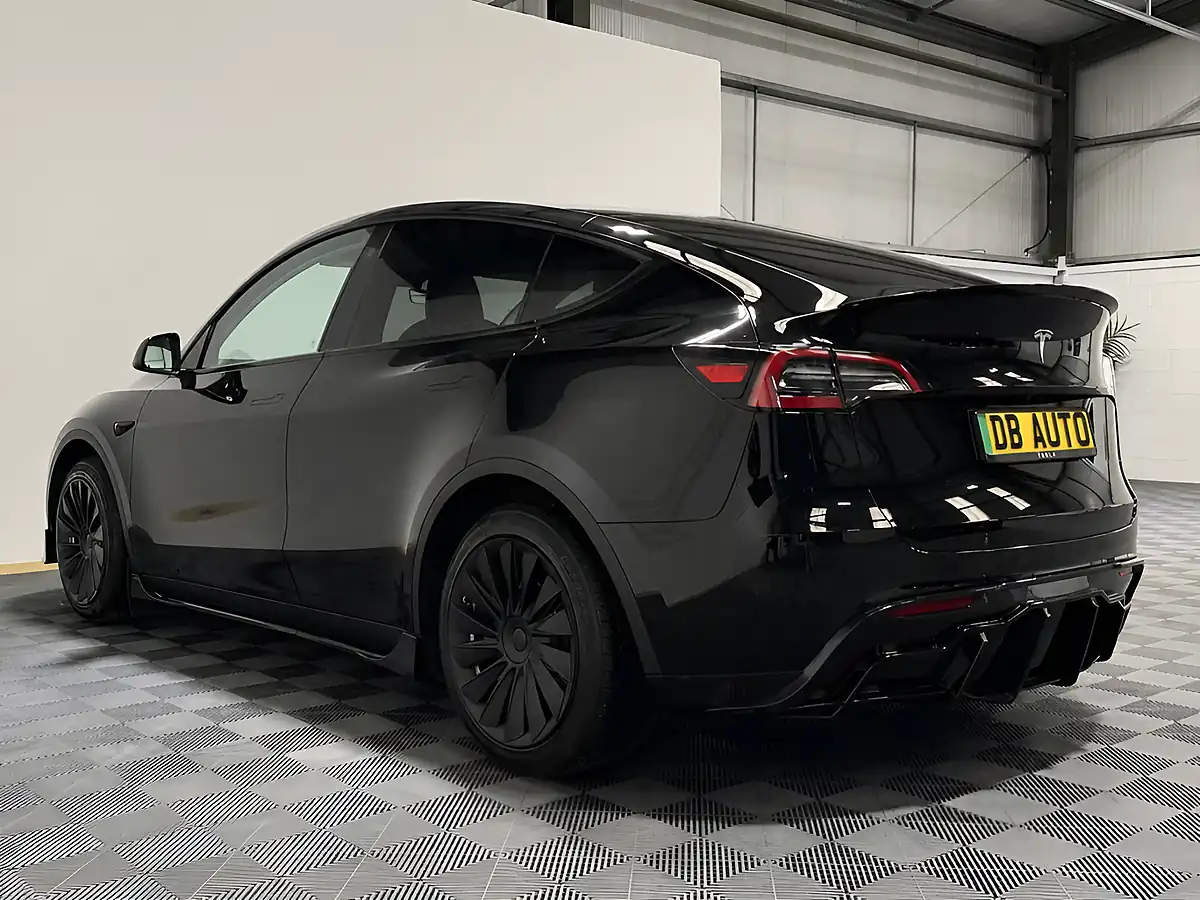 Used 2023 Tesla Model Y Long Range Black - Interior and Exterior details 8