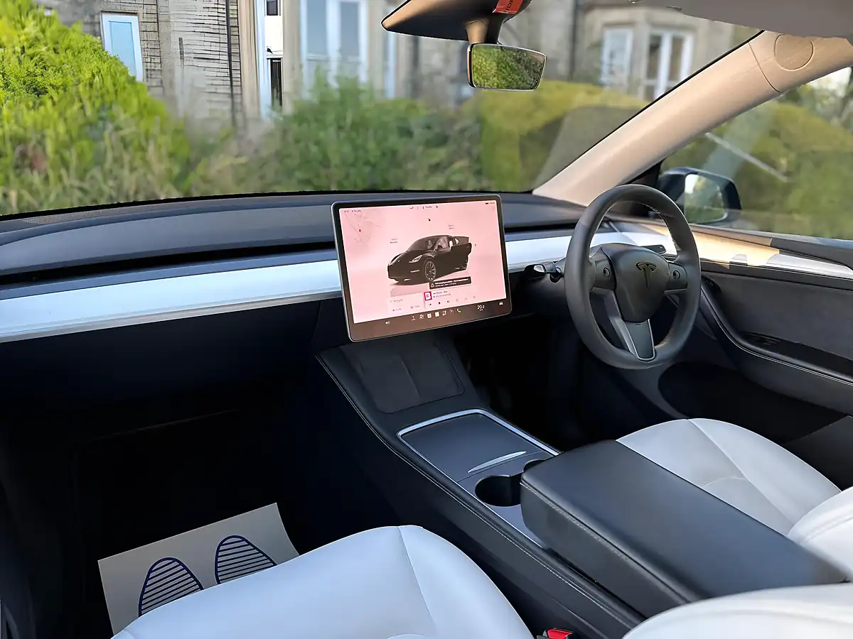 Used 2023 Tesla Model Y Long Range Black - Interior and Exterior details 10