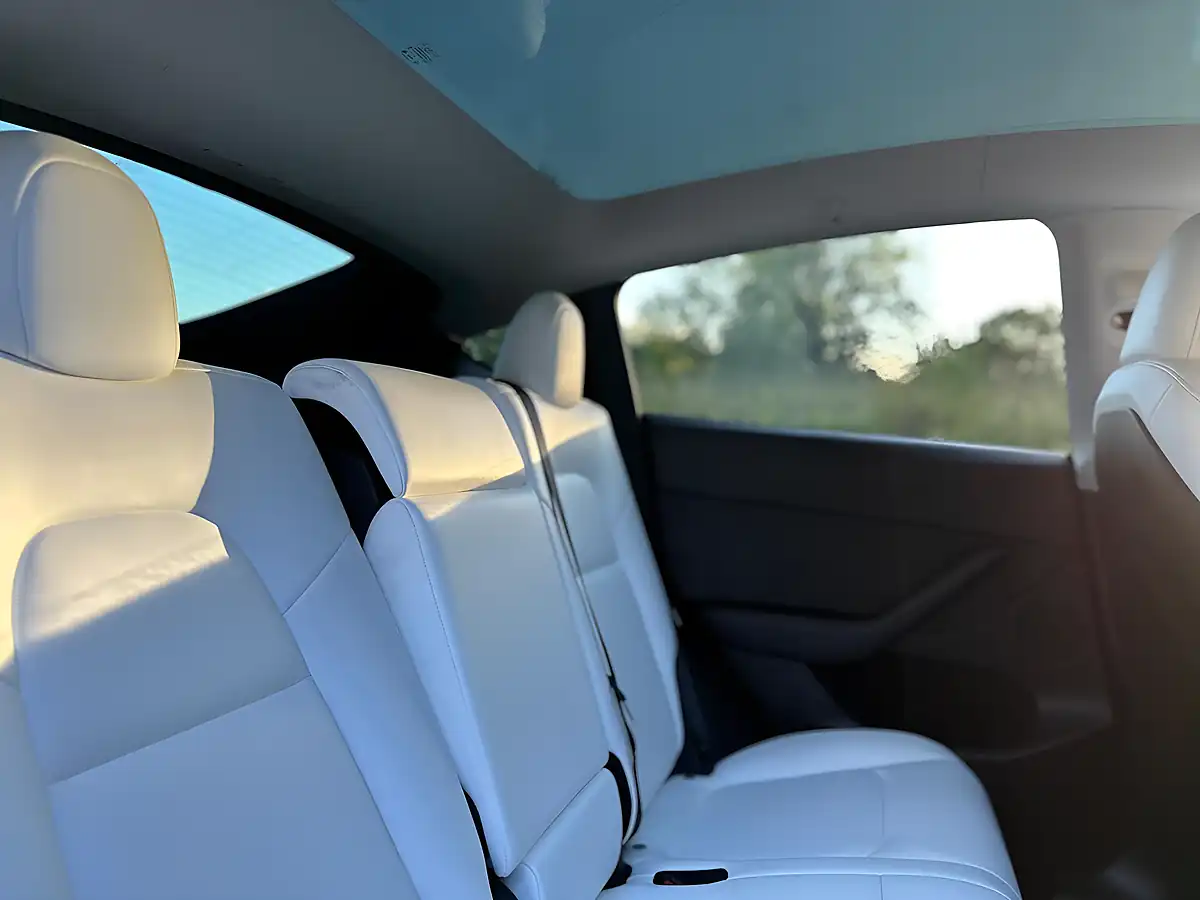 Used 2023 Tesla Model Y Long Range Black - Interior and Exterior details 11
