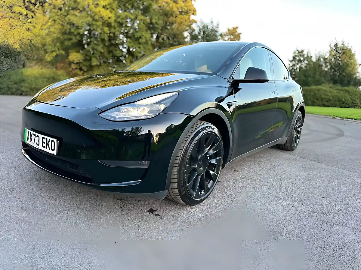 Used 2023 Tesla Model Y Long Range Black - Interior and Exterior details 3