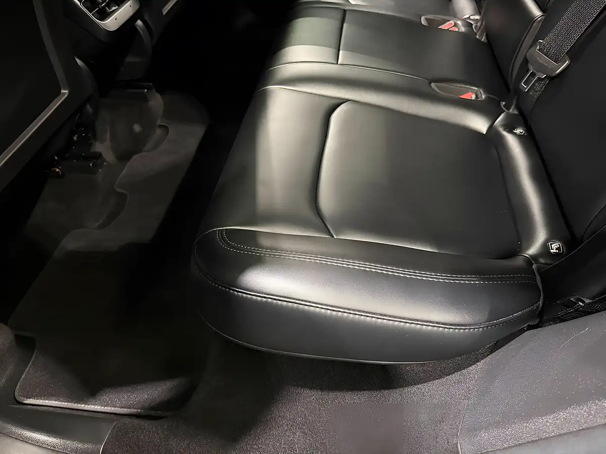 Used 2023 Tesla Model Y Long Range Black - Interior and Exterior details 15