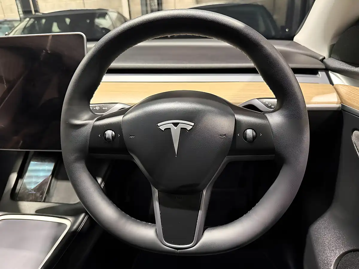 Used 2023 Tesla Model Y Long Range Black - Interior and Exterior details 17