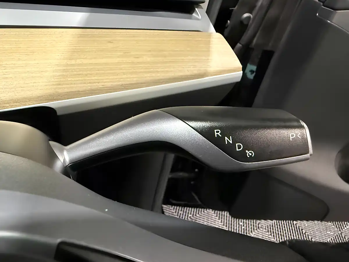 Used 2023 Tesla Model Y Long Range Black - Interior and Exterior details 18