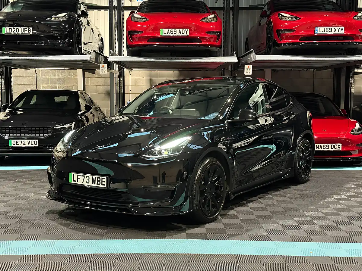 Used 2023 Tesla Model Y Long Range Black - Interior and Exterior details 5
