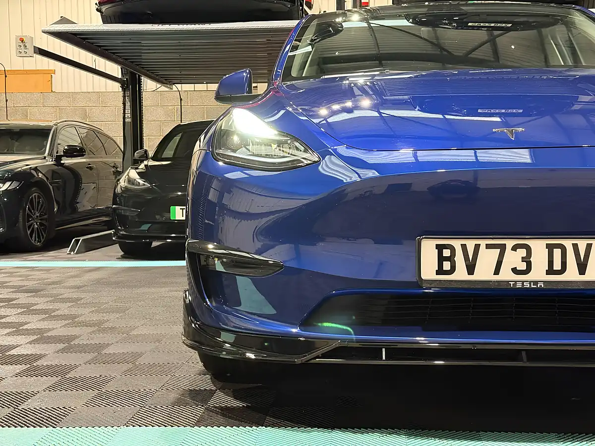 Used 2023 Tesla Model Y Long Range Blue - Interior and Exterior details 10