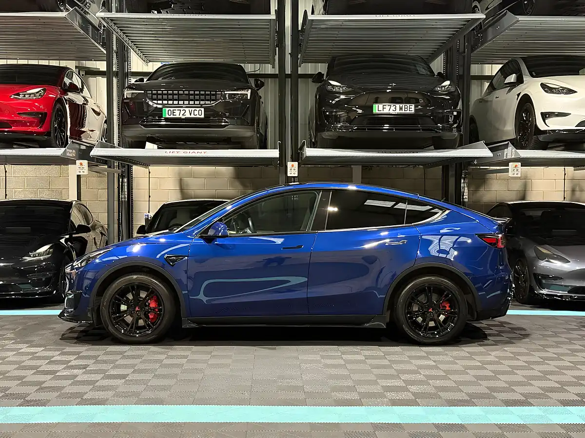 Used 2023 Tesla Model Y Long Range Blue - Interior and Exterior details 6