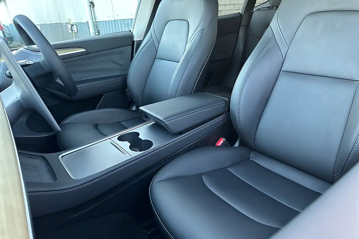 Used 2023 Tesla Model Y Long Range Blue - Interior and Exterior details 11