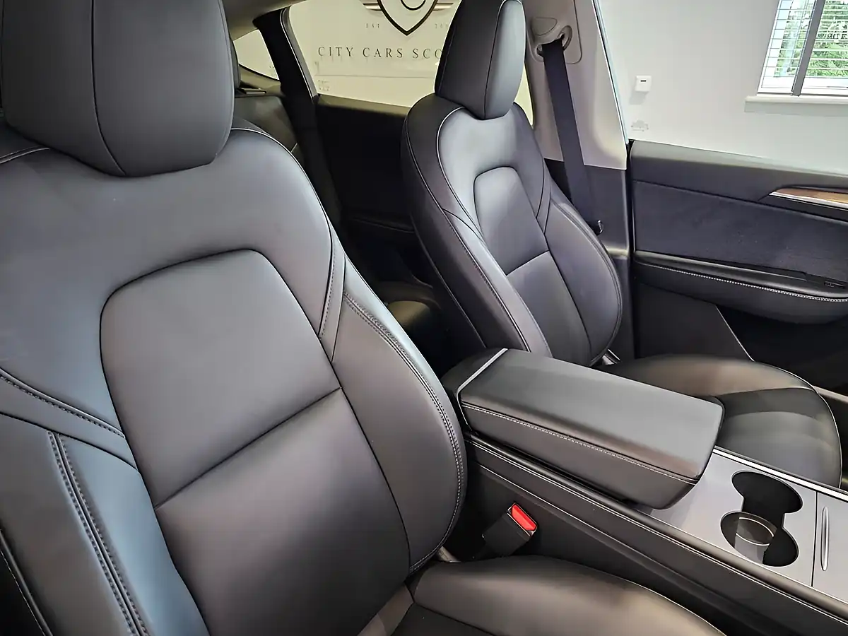 Used 2023 Tesla Model Y Long Range White - Interior and Exterior details 12