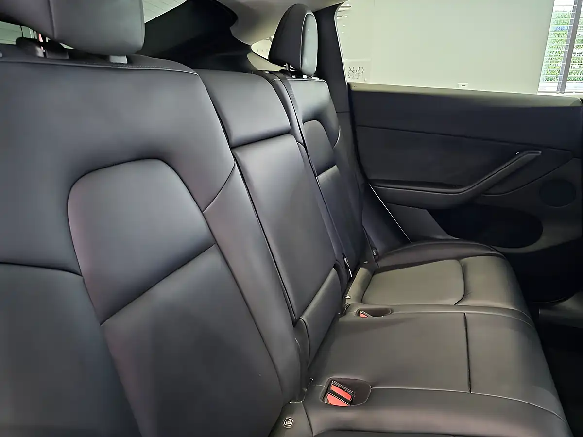 Used 2023 Tesla Model Y Long Range White - Interior and Exterior details 17