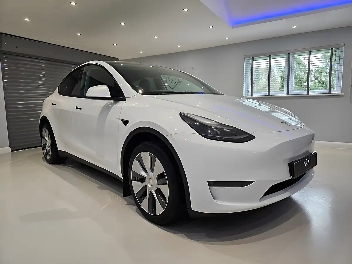Used 2023 Tesla Model Y Long Range White - Interior and Exterior details 3