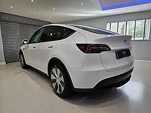 Used 2023 Tesla Model Y Long Range White - Interior and Exterior details 6