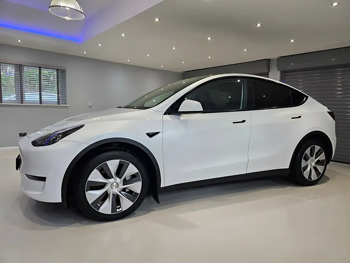 Used 2023 Tesla Model Y Long Range White - Interior and Exterior details 7