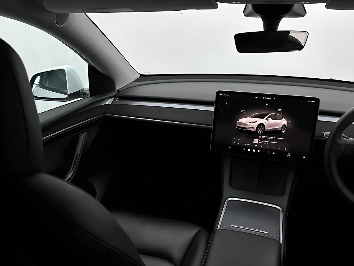 Used 2023 Tesla Model Y Long Range White - Interior and Exterior details 15