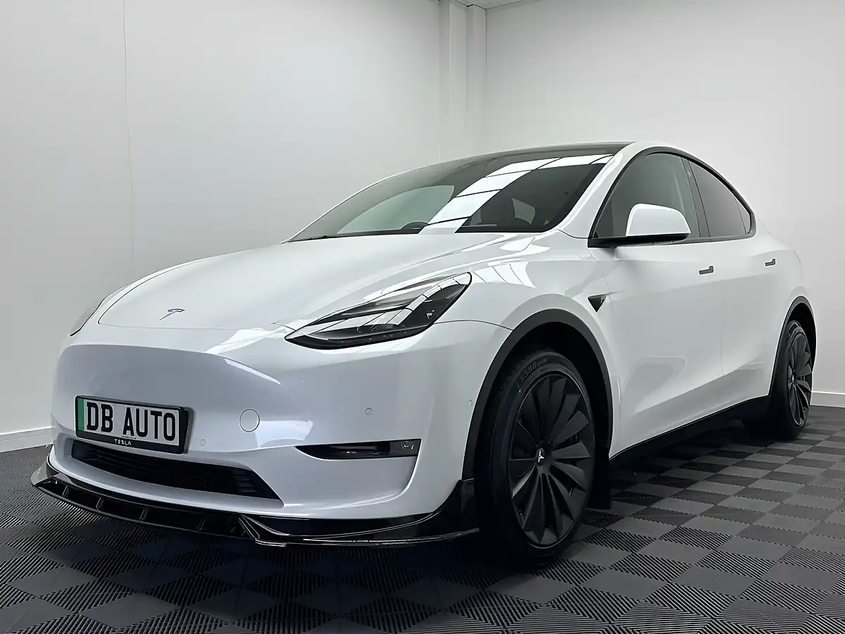Used 2023 Tesla Model Y Long Range White - Interior and Exterior details 6