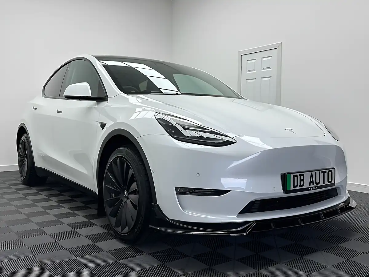 Used 2023 Tesla Model Y Long Range White - Interior and Exterior details 8