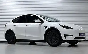 Used 2023 Tesla Model Y Long Range White - Interior and Exterior details 10