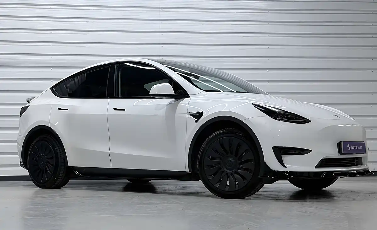 Used 2023 Tesla Model Y Long Range White - Interior and Exterior details 10