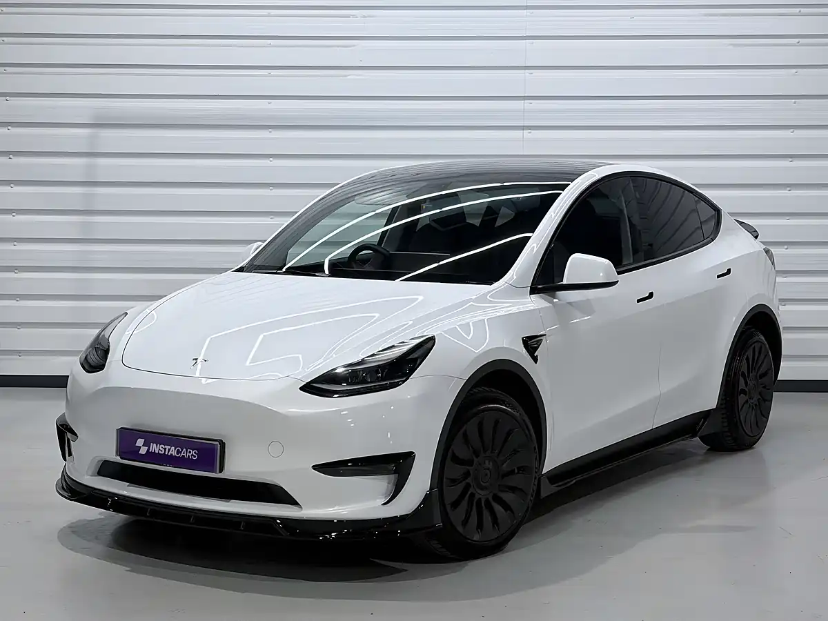 Used 2023 Tesla Model Y Long Range White - Interior and Exterior details 11