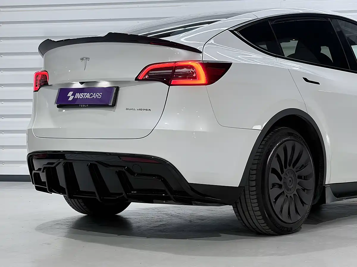 Used 2023 Tesla Model Y Long Range White - Interior and Exterior details 13