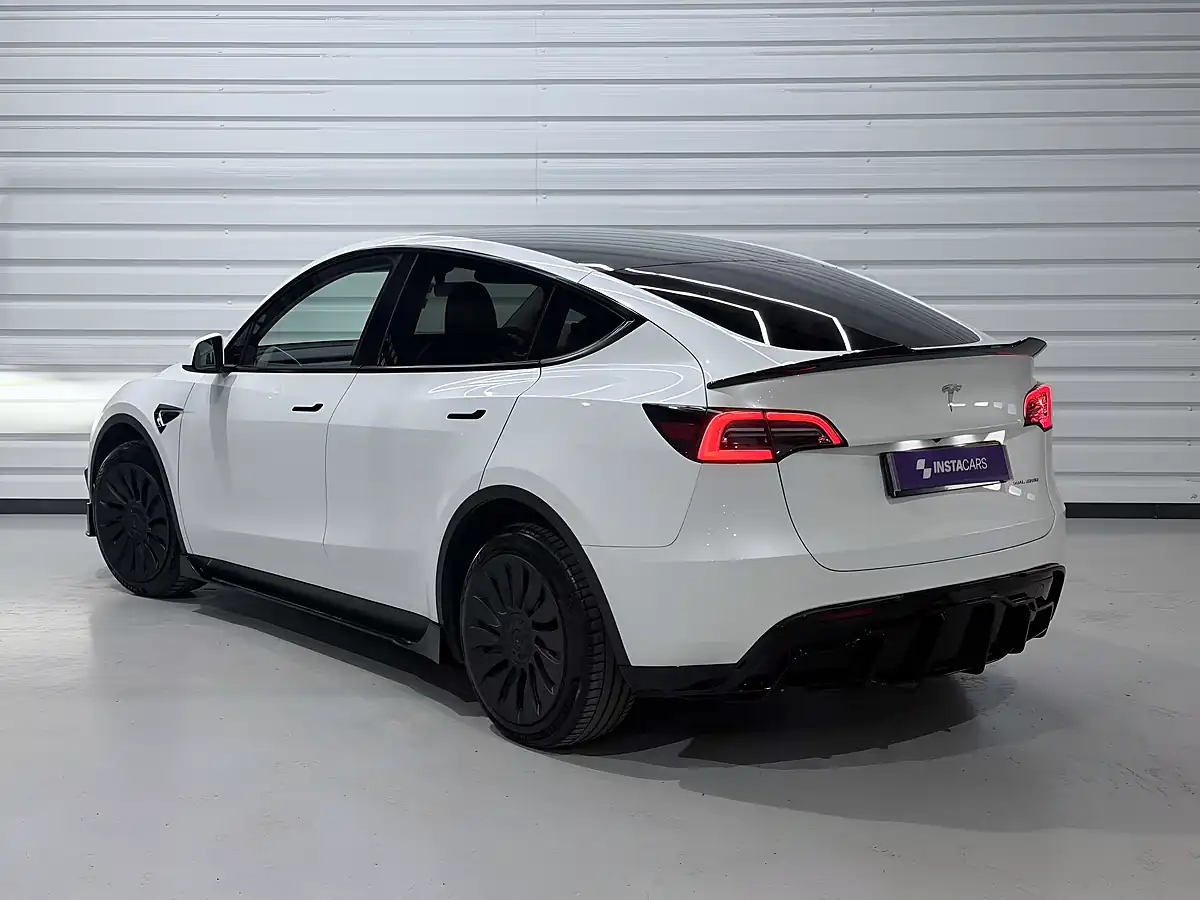Used 2023 Tesla Model Y Long Range White - Interior and Exterior details 4