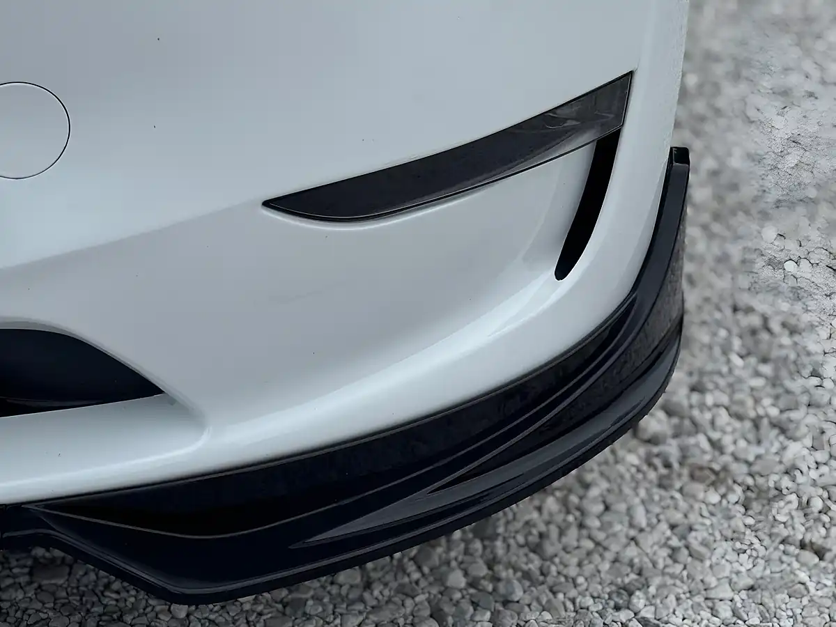Used 2023 Tesla Model Y Long Range White - Interior and Exterior details 15