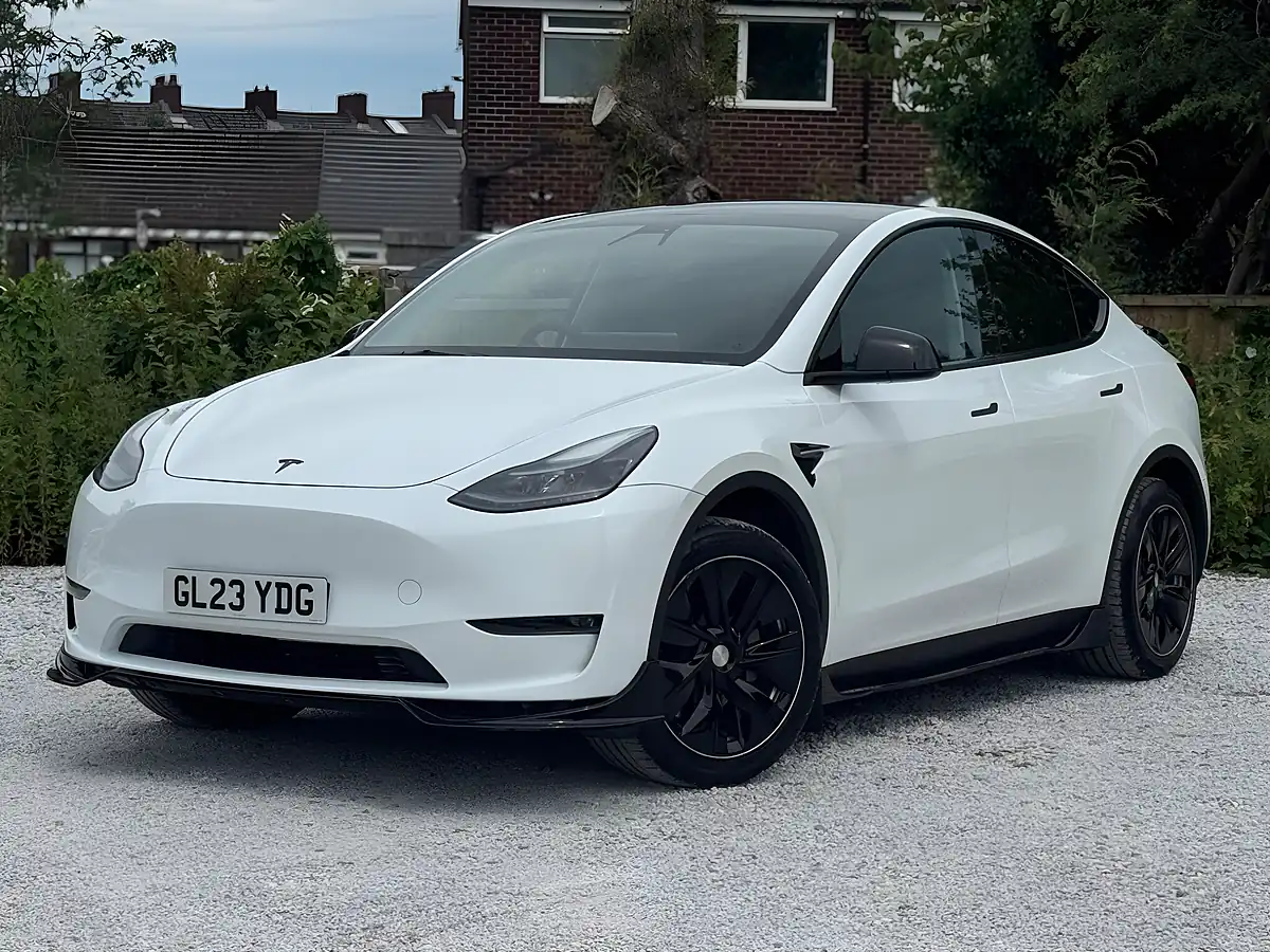 Used 2023 Tesla Model Y Long Range White - Interior and Exterior details 2