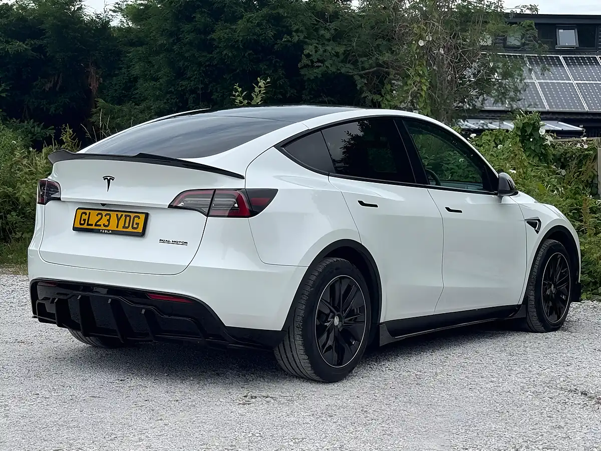 Used 2023 Tesla Model Y Long Range White - Interior and Exterior details 9