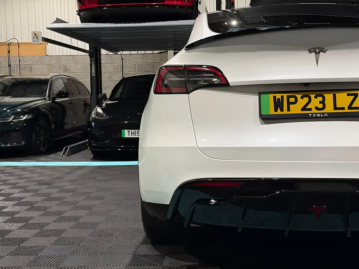 Used 2023 Tesla Model Y Long Range White - Interior and Exterior details 11