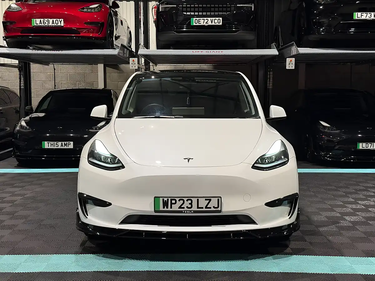 Used 2023 Tesla Model Y Long Range White - Interior and Exterior details 4