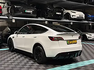 Used 2023 Tesla Model Y Long Range White - Interior and Exterior details 7