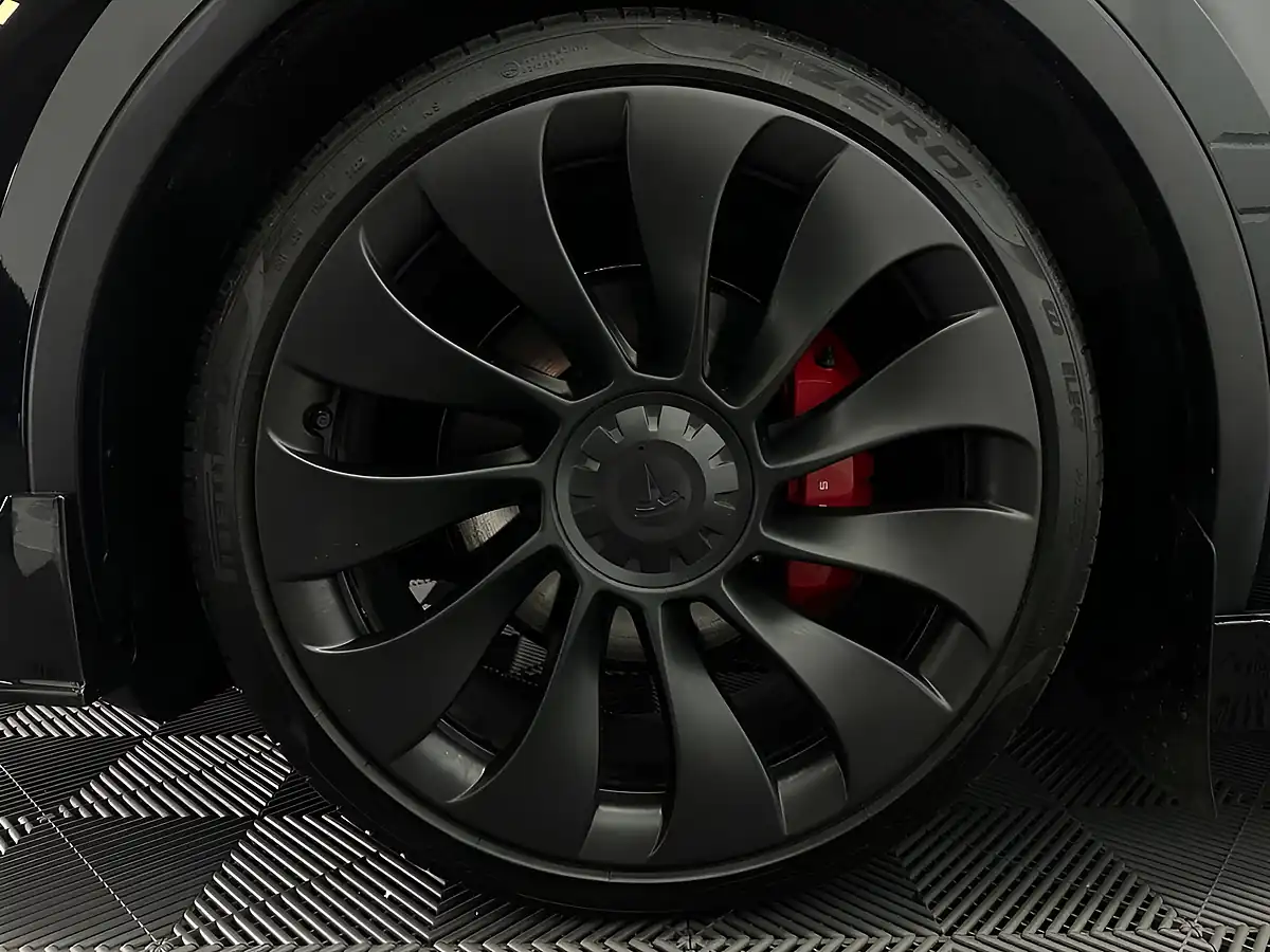 Used 2023 Tesla Model Y Performance Black - Interior and Exterior details 12
