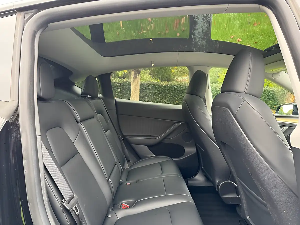 Used 2023 Tesla Model Y RWD Black - Interior and Exterior details 14