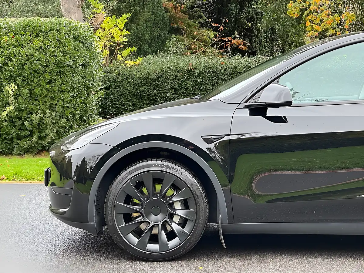 Used 2023 Tesla Model Y RWD Black - Interior and Exterior details 9