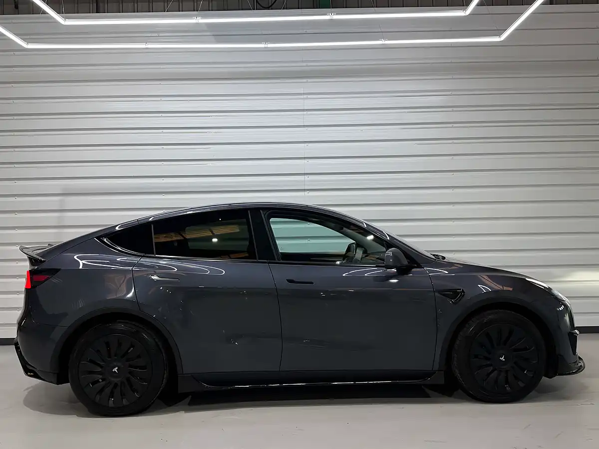 Used 2023 Tesla Model Y RWD Grey - Interior and Exterior details 19