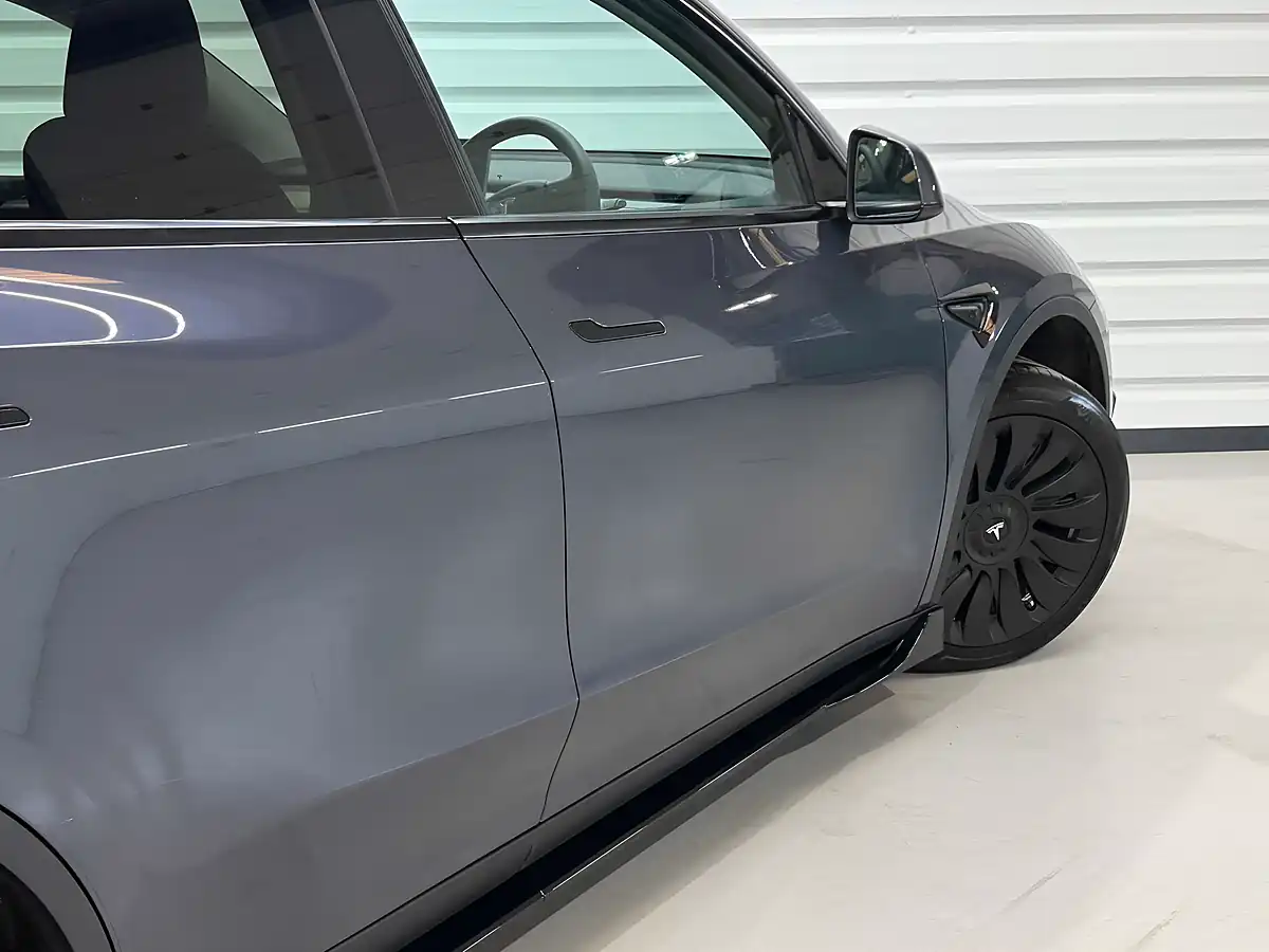 Used 2023 Tesla Model Y RWD Grey - Interior and Exterior details 7