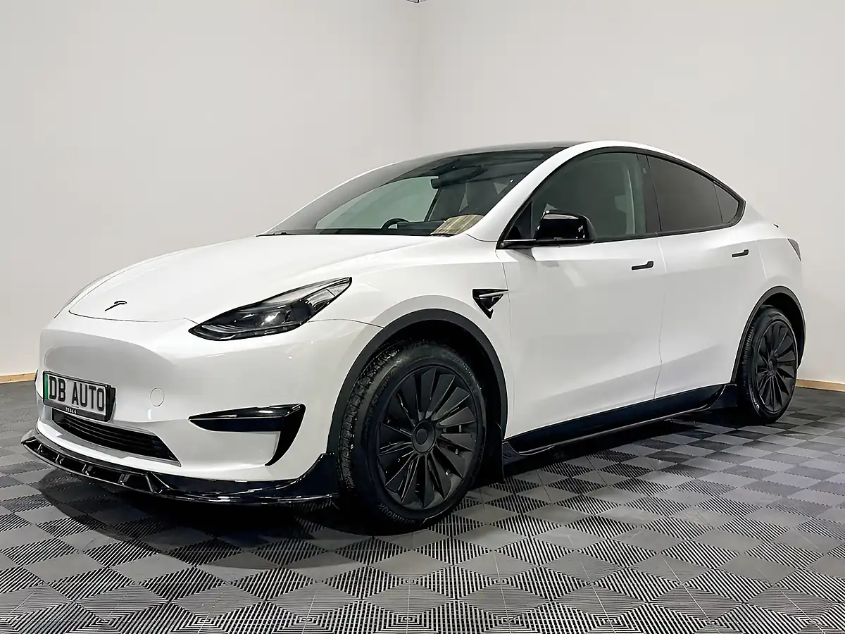 Used 2023 Tesla Model Y SUV 5dr White - Interior and Exterior details 6