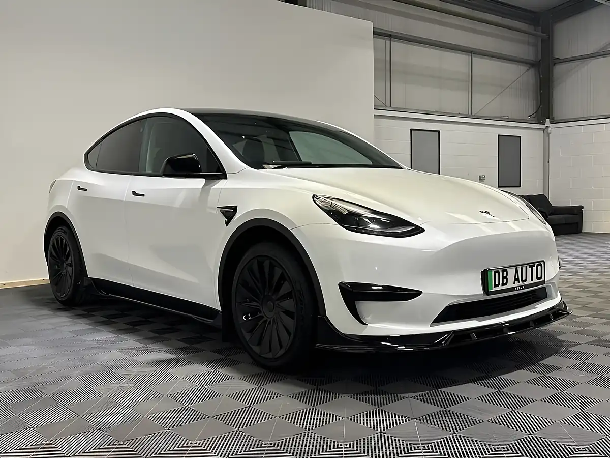 Used 2023 Tesla Model Y SUV 5dr White - Interior and Exterior details 9