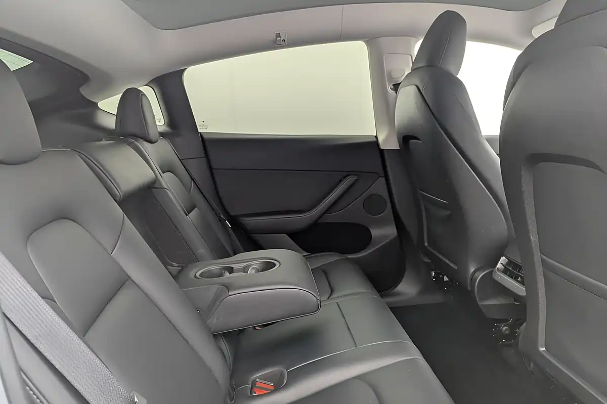 Used 2023 Tesla Model Y SUV 5dr White - Interior and Exterior details 10