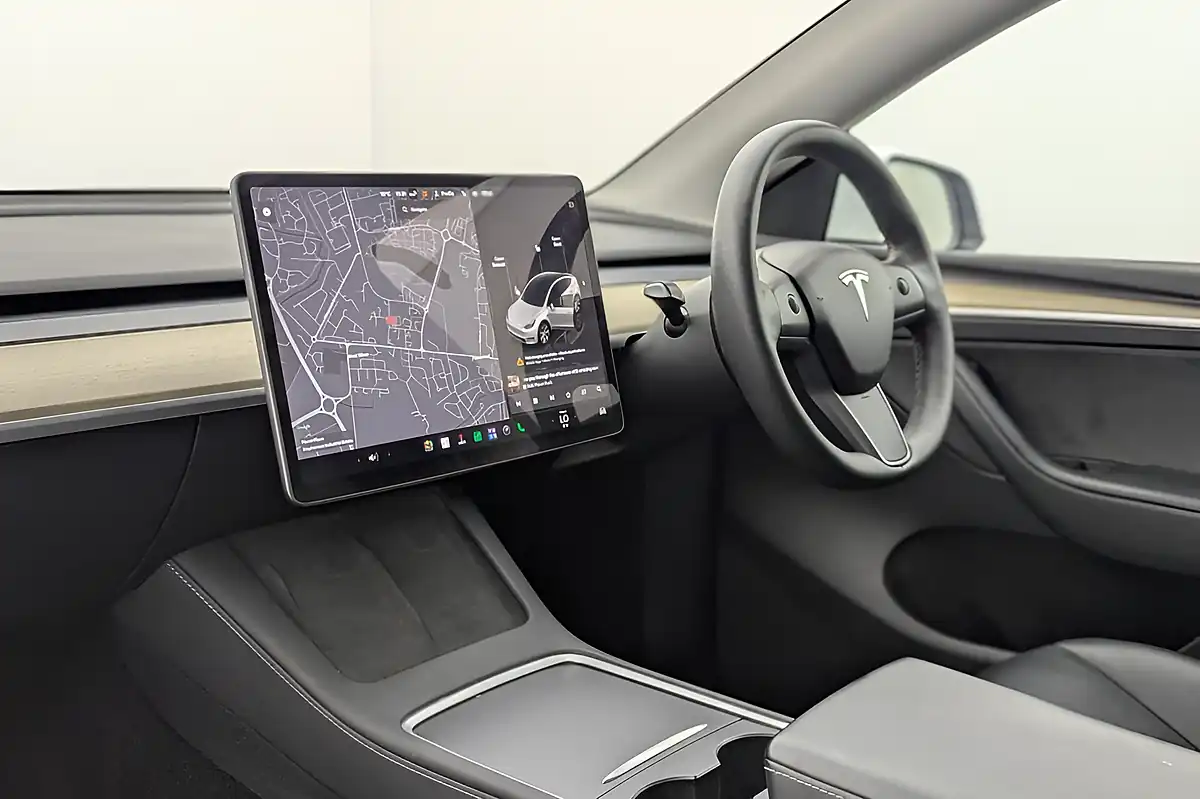 Used 2023 Tesla Model Y SUV 5dr White - Interior and Exterior details 13