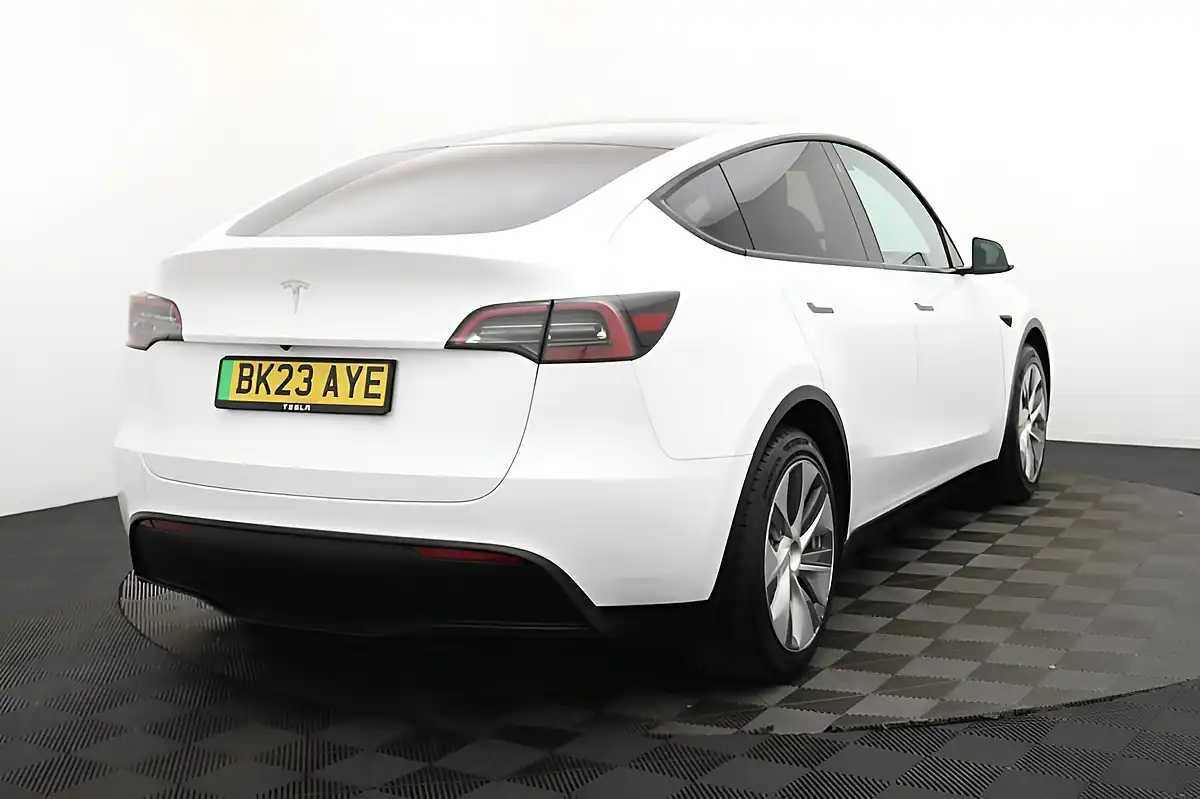 Used 2023 Tesla Model Y SUV 5dr White - Interior and Exterior details 3