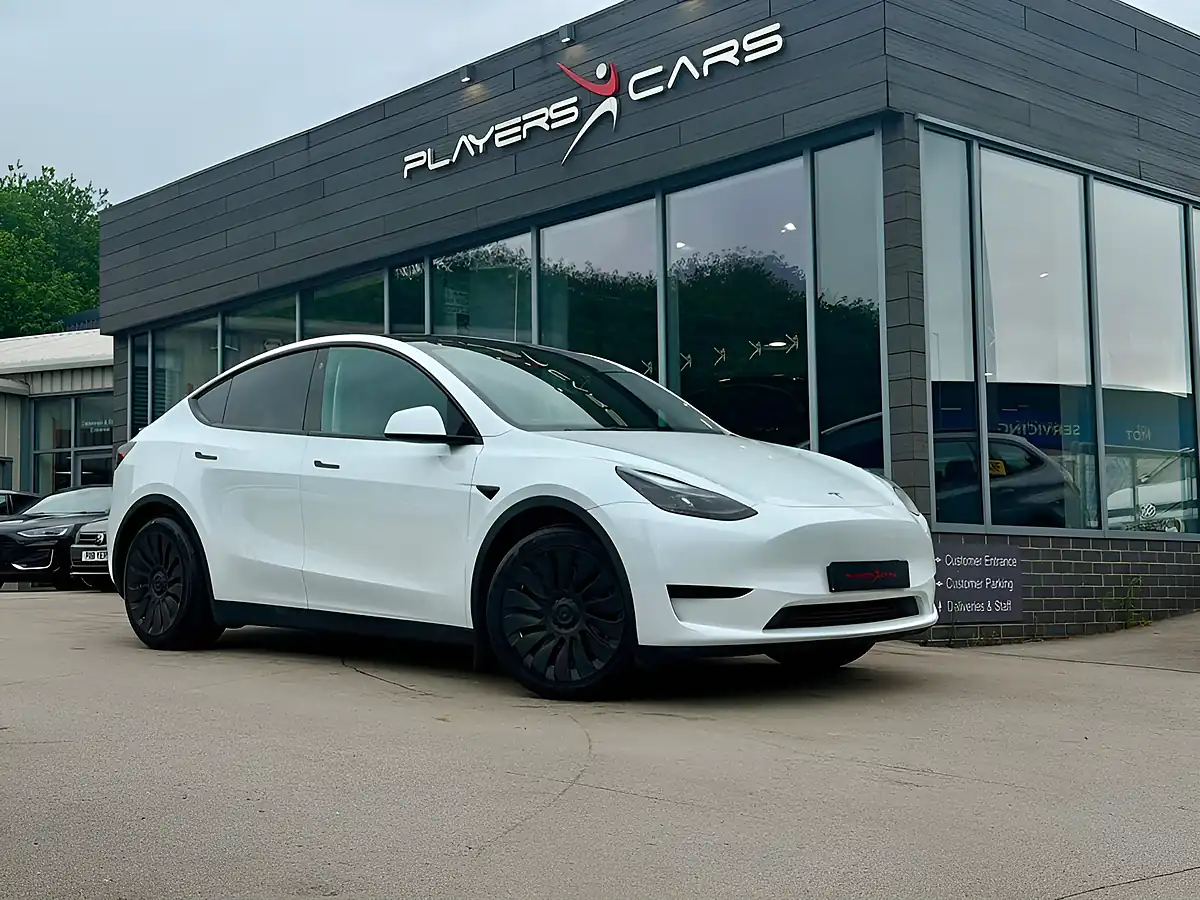 Used 2023 Tesla Model Y White - Front View