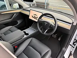 Used 2023 Tesla Model Y White - Interior and Exterior details 12