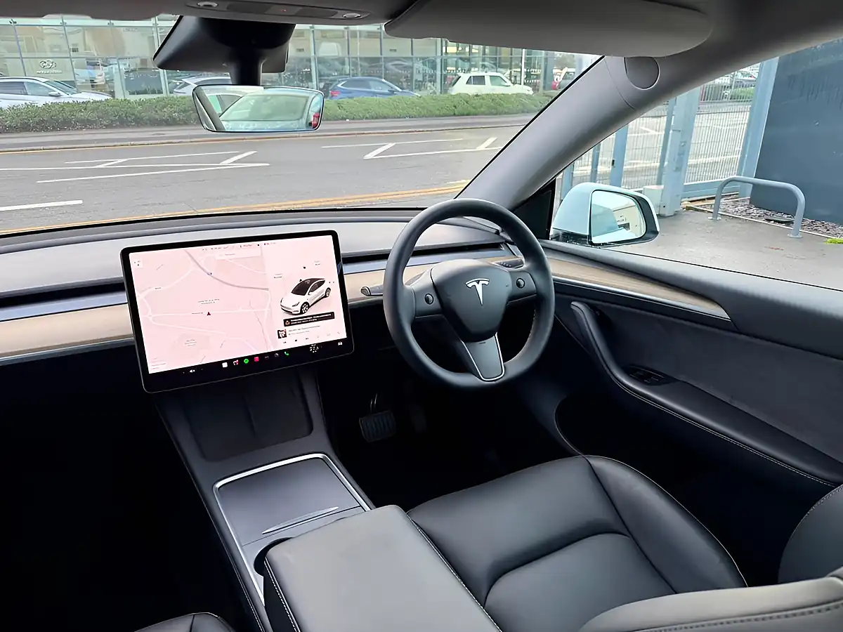 Used 2023 Tesla Model Y White - Interior and Exterior details 15