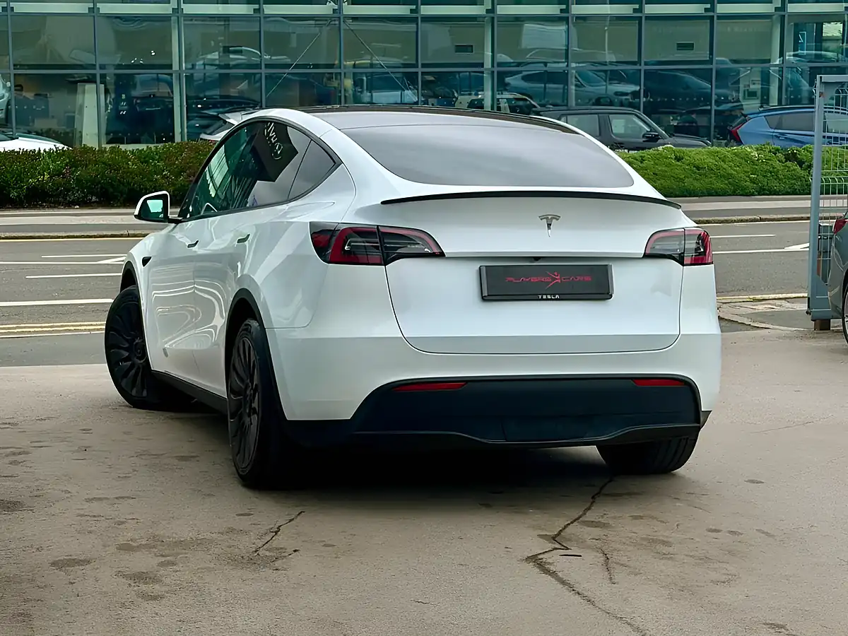 Used 2023 Tesla Model Y White - Interior and Exterior details 18